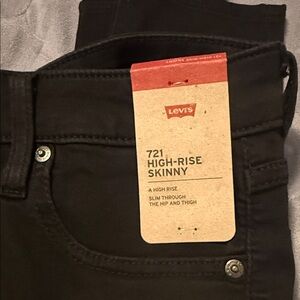 2 Levi's Black/Blue  721 High-Rise Skinny Jeans